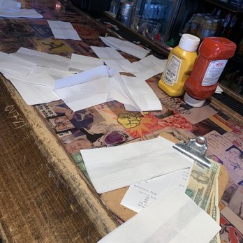 Dick's Last Resort - Pigeon Forge - I asked for napkins and they made it rain on my ass  I left a great tip ! - American Near Me - Pigeon Forge, Tennessee