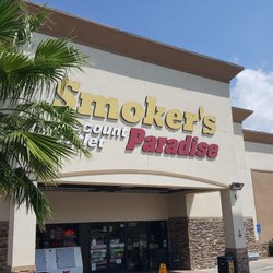 Smoker's Paradise - Nice exterior, nut that's it!