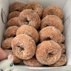 Saunderskill Farm Market - They are the donuts of donuts
