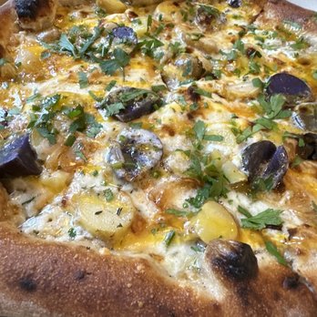 Side Eye Pie - Meanwhile Brewery - Brunch -- German Potato Pizza - Pizza Near Me - Austin, Texas Side Eye Pie - Meanwhile Brewery - Brunch -- German Potato Pizza - Pizza Near Me - Austin, Texas