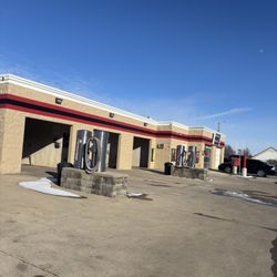 Dirty Deeds Auto Wash - View from entry