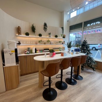 Dream Bell Nails & Spa - Waiting area - Nail Salons Near Me - New York, New York