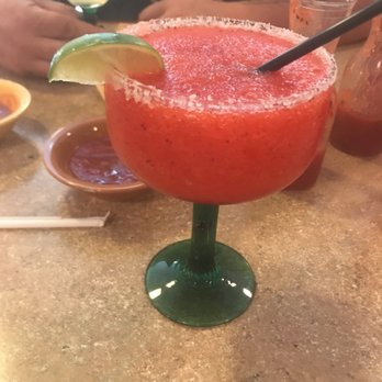 Guayos El Rey - Strawberry Margarita - Mexican Near Me - Miami, Arizona