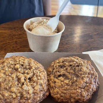Frost - oatmeal cream pie cookies and ice cream - Bakeries Near Me - Wichita, Kansas