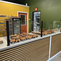 Bakery Suzanne - Front counter area with huge kitchen visible