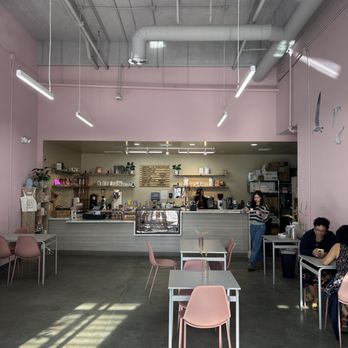 1 Oz Coffee - Interior - Coffee & Tea Near Me - Huntington Beach, California