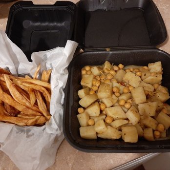 Pasches Island Soul - Fries and chana aloo curry - Soul Food Near Me - Augusta, Georgia Pasches Island Soul - Fries and chana aloo curry - Soul Food Near Me - Augusta, Georgia