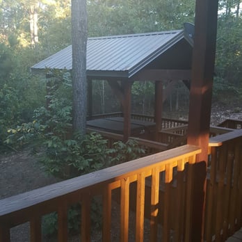 Broken Bow Vacation Cabins - Hot tub! - Vacation Rentals Near Me - Broken Bow, Oklahoma