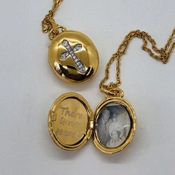 Millennium Park Jewelers & Engravers - Engraved locket