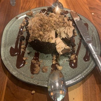 Tommy Bahama - Chocolate molten pie - Seafood Near Me - Plano, Texas Tommy Bahama - Chocolate molten pie - Seafood Near Me - Plano, Texas