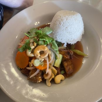Lemongrass Thai Restaurant - Lady in Pink Chef's Special - Thai Near Me - San Antonio, Texas
