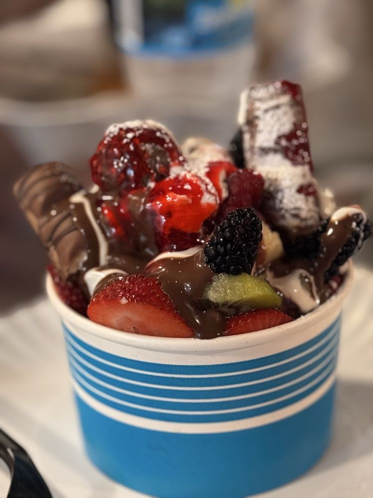 Aroma Waffle And Ice Cream Lounge Logo