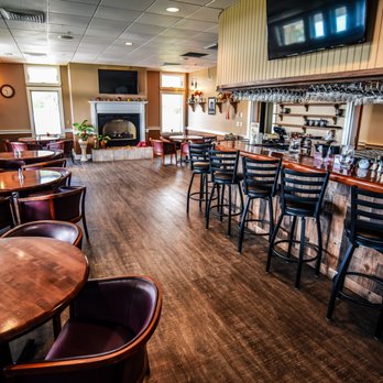 The Donald Ross Grill - the dining area of the restaurant - Sports Bars Near Me - Orono, Maine The Donald Ross Grill - the dining area of the restaurant - Sports Bars Near Me - Orono, Maine