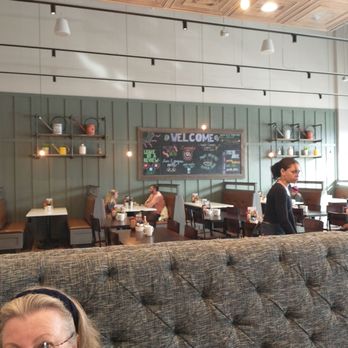 First Watch - Well lit dining room - Breakfast & Brunch Near Me - Willoughby, Ohio