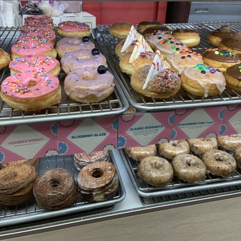 Friendly Donuts - Cronuts and different assortment of donuts available 11.2020 - Donuts Near Me - Orange, California Friendly Donuts - Cronuts and different assortment of donuts available 11.2020 - Donuts Near Me - Orange, California