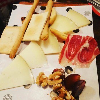 Casa Lolea - Machego cheese 1/2 plate - Tapas Bars Near Me - Barcelona, B Casa Lolea - Machego cheese 1/2 plate - Tapas Bars Near Me - Barcelona, B