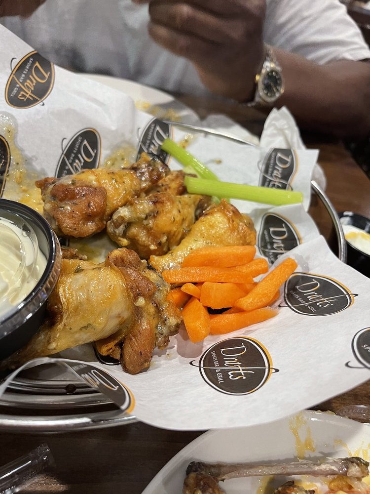 DRAFTS SPORTS BAR & GRILL 73 Photos & 114 Reviews 415 S Ocean Blvd, Myrtle Beach, South