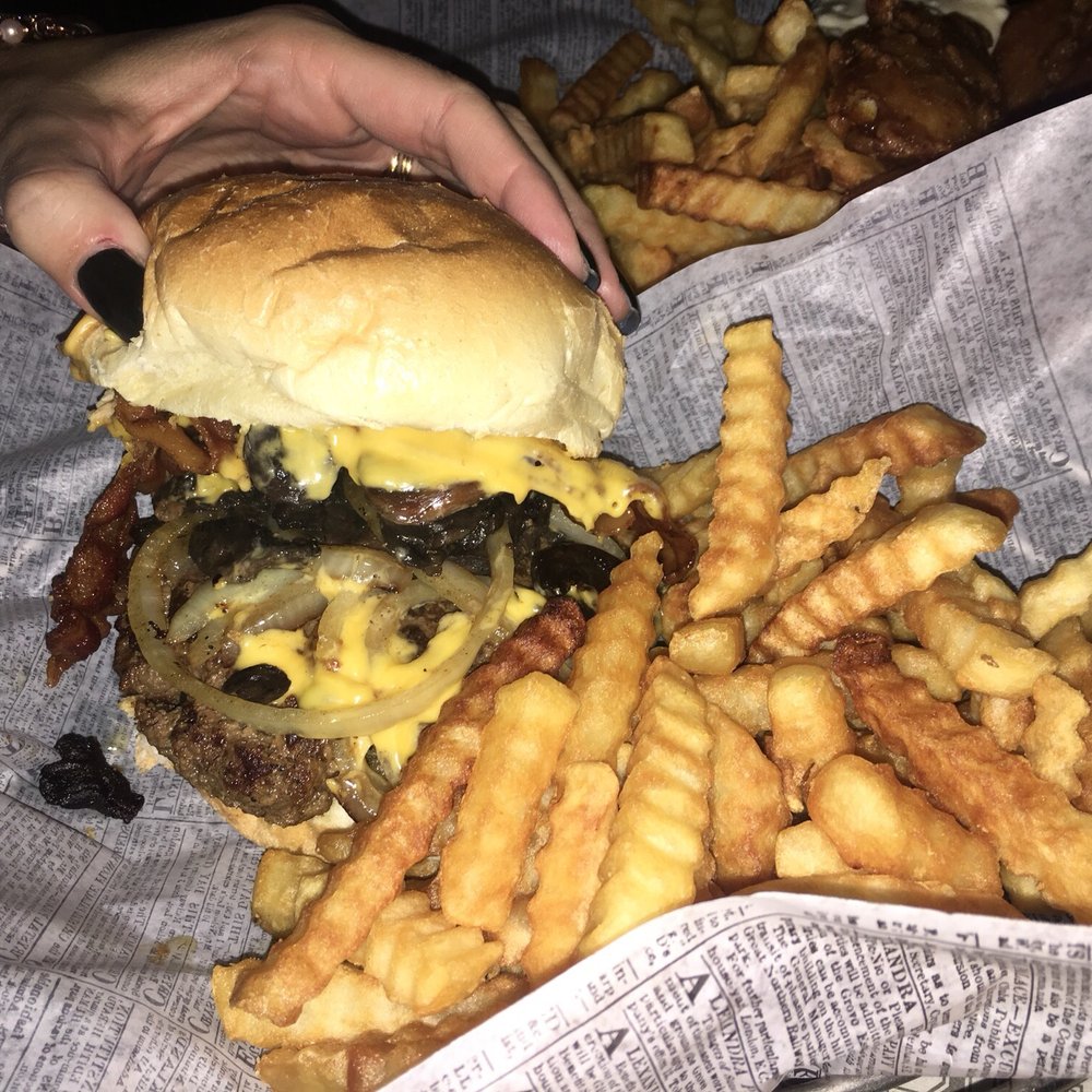 The Best 10 Bars near Newark Liberty International Airport EWR in