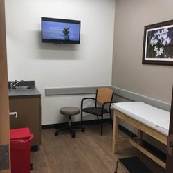 AFC Urgent Care Farragut - Patient Room