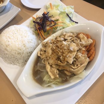 Riceberry Thai Kitchen - Garlic pepper chicken plate with steamed rice - Thai Near Me - Upland, California