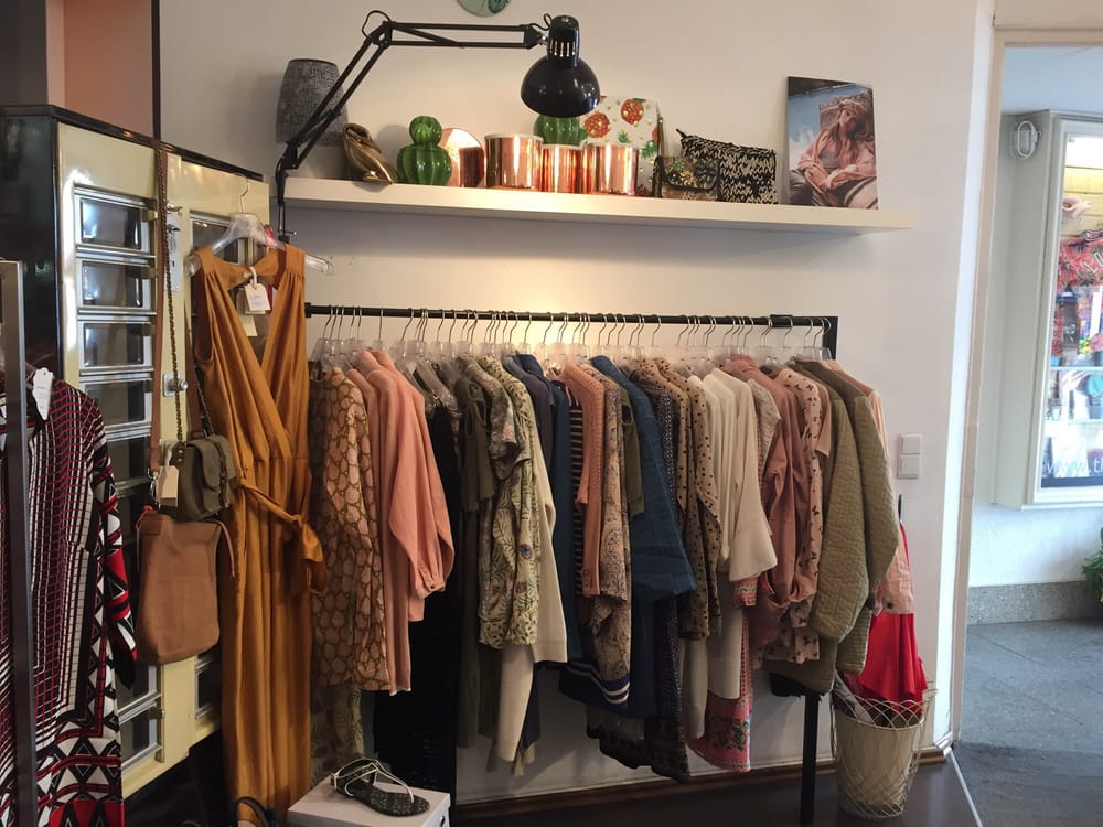 Room Nine Monlina und Cuschie .