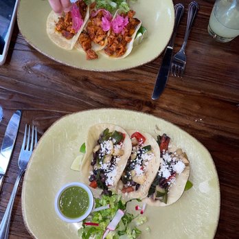 El Camion - Veggie Tacos Al Pastor Tacos - Mexican Near Me - New York, New York El Camion - Veggie Tacos Al Pastor Tacos - Mexican Near Me - New York, New York
