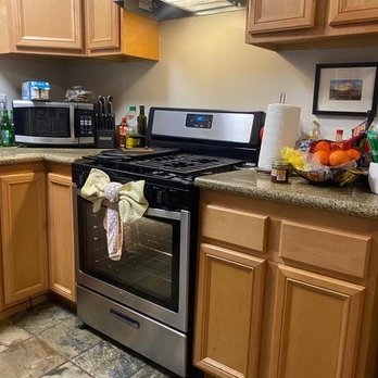 Violet Houses Cleaning - My clean kitchen! Love the little details - Home Cleaning Near Me Violet Houses Cleaning - My clean kitchen! Love the little details - Home Cleaning Near Me