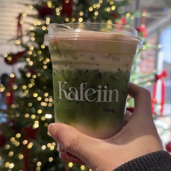 Kafeiin - Strawberry cloud matcha - Coffee & Tea Near Me - Duluth, Georgia