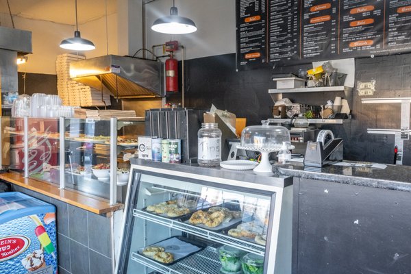 Shalom Pizzeria by null