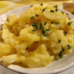 Gutsausschank Kühn - Richtig guter Kartoffelsalat - genau richtig abgeschmeckt und temperiert
