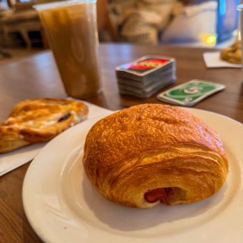 Muddy Buck Coffee House - Coffee Roasteries Near Me - Evergreen, Colorado Muddy Buck Coffee House - Coffee Roasteries Near Me - Evergreen, Colorado