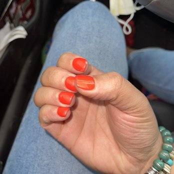 Paradise Nails - Top coat chipping - Nail Salons Near Me - Fishers, Indiana