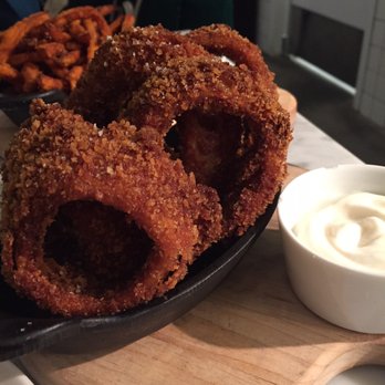 LOV Centropolis - Onion rings - Vegan Near Me - Laval, Quebec LOV Centropolis - Onion rings - Vegan Near Me - Laval, Quebec