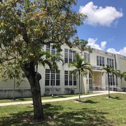 West Side Grade School