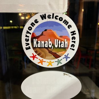 Rocking V Cafe - Their sign on front door - New American Near Me - Kanab, Utah Rocking V Cafe - Their sign on front door - New American Near Me - Kanab, Utah