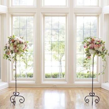 Plan Decor - Ceremony Florals - Kohl Mansion - Florists Near Me Plan Decor - Ceremony Florals - Kohl Mansion - Florists Near Me