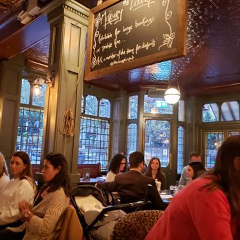 The Champion- Notting Hill - Pubs Near Me - London, XGL The Champion- Notting Hill - Pubs Near Me - London, XGL