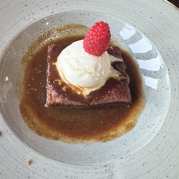 The Fiddler's Arms - Homemade warm sticky toffee pudding - Bars Near Me - Edinburgh, EDH The Fiddler's Arms - Homemade warm sticky toffee pudding - Bars Near Me - Edinburgh, EDH