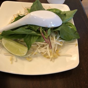 Four Sisters Grill - Vietnamese Near Me - Arlington, Virginia