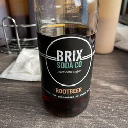 Gravity Smokehouse Brew & Que - Brix Rootbeer