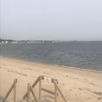 Westbrook Inn Bed and Breakfast - Beach access - just 2 blocks from the inn. And remember, they provide the beach chairs & towels! Long Island sound. - Bed & Breakfast Near Me - Westbrook, Connecticut Westbrook Inn Bed and Breakfast - Beach access - just 2 blocks from the inn. And remember, they provide the beach chairs & towels! Long Island sound. - Bed & Breakfast Near Me - Westbrook, Connecticut