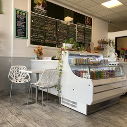 Cuppa Juice Cold Pressed Juicery - Menu of juices, smoothies and açaí bowls.