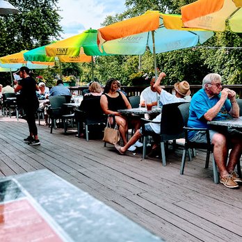 Cunningham's Creekside - Happy people! - American Near Me - Prospect, Kentucky