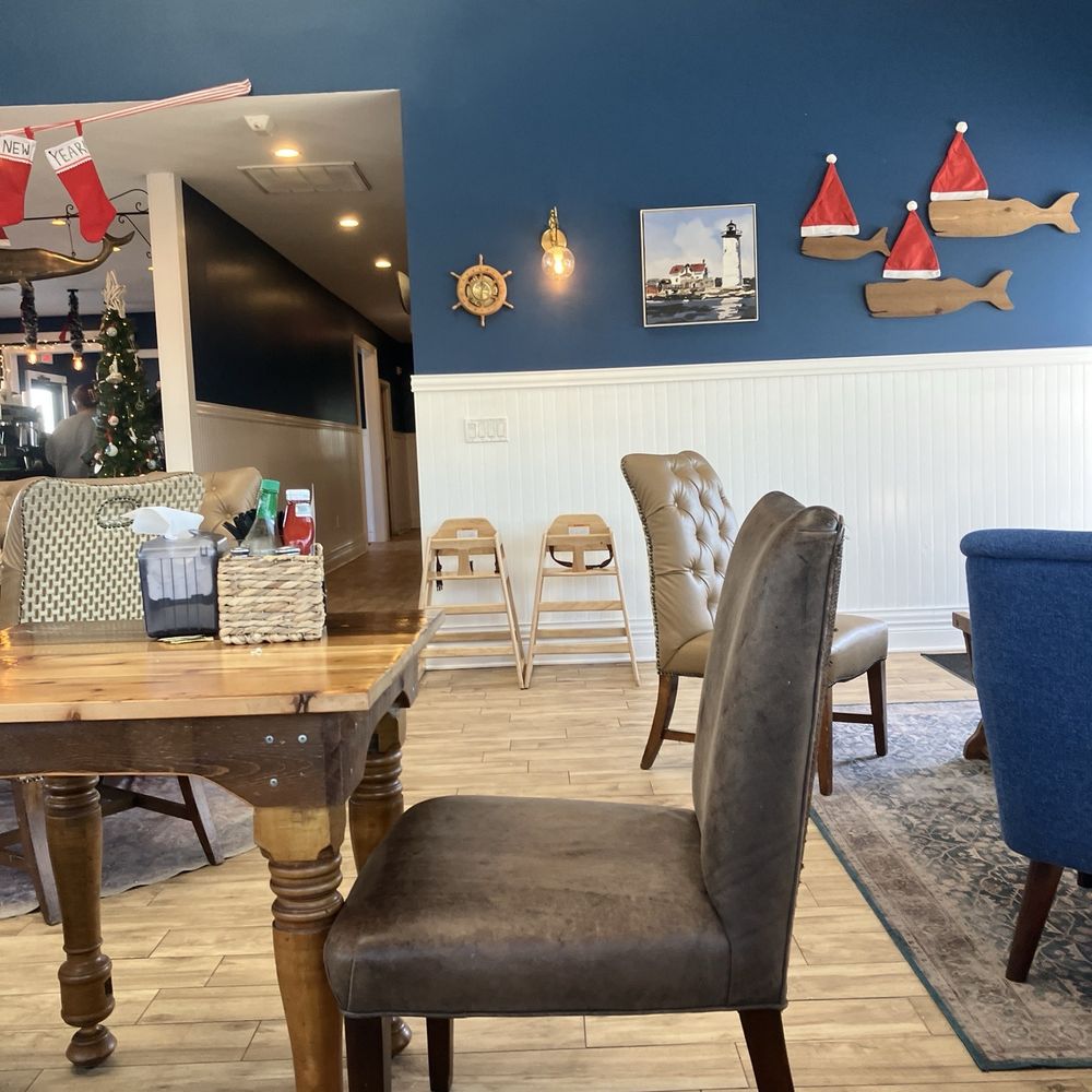 Drowsy Whaler - Interior - Breakfast & Brunch Near Me - Stratford, Connecticut Drowsy Whaler - Interior - Breakfast & Brunch Near Me - Stratford, Connecticut