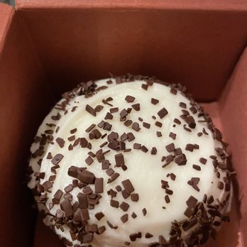 Sprinkles Scottsdale - Black and white - Desserts Near Me - Scottsdale, Arizona Sprinkles Scottsdale - Black and white - Desserts Near Me - Scottsdale, Arizona