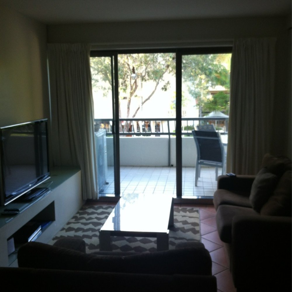 Saks - Lounge - Hotels Near Me - Noosa Heads, QLD