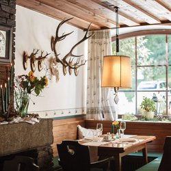 Lercher's Wirtshaus - Die gemütliche Gaststube im Murauer Gasthof Hotel Lercher (c) Busreisen Stmk