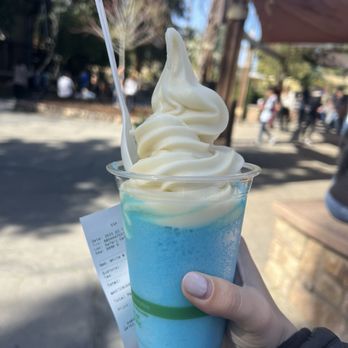 Fresno Chaffee Zoo - The American slushie sundae with no red - very sweet but good for kids! - Zoos Near Me - Fresno, California Fresno Chaffee Zoo - The American slushie sundae with no red - very sweet but good for kids! - Zoos Near Me - Fresno, California