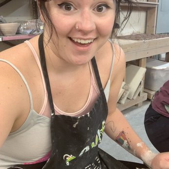 La Mano Pottery - Art Schools Near Me - New York, New York