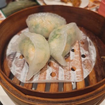 Tim Ho Wan - Steamed shrimp and leek(?) dumplings. - Dim Sum Near Me - Las Vegas, Nevada Tim Ho Wan - Steamed shrimp and leek(?) dumplings. - Dim Sum Near Me - Las Vegas, Nevada